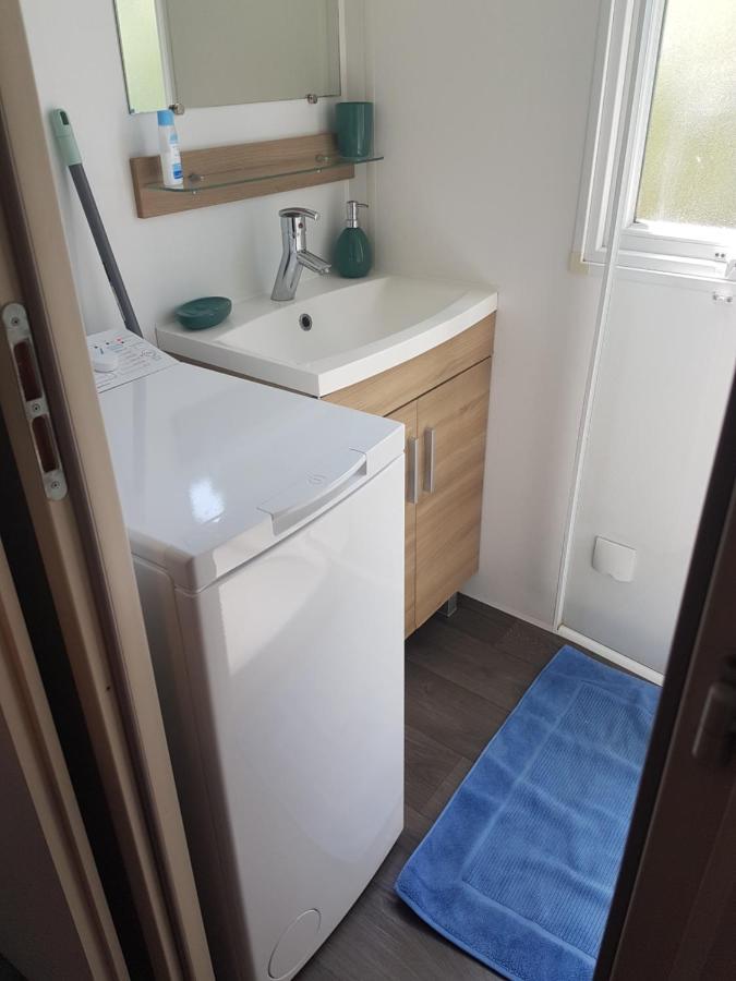 Frejus Tout Confort, Climatisation,Linge De Lit Et De Toilette, Coffre Fort, Ventilations Au Plafond Chambres Et Wifi Possible Екстер'єр фото