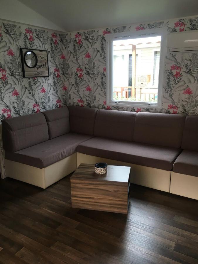 Frejus Tout Confort, Climatisation,Linge De Lit Et De Toilette, Coffre Fort, Ventilations Au Plafond Chambres Et Wifi Possible Екстер'єр фото