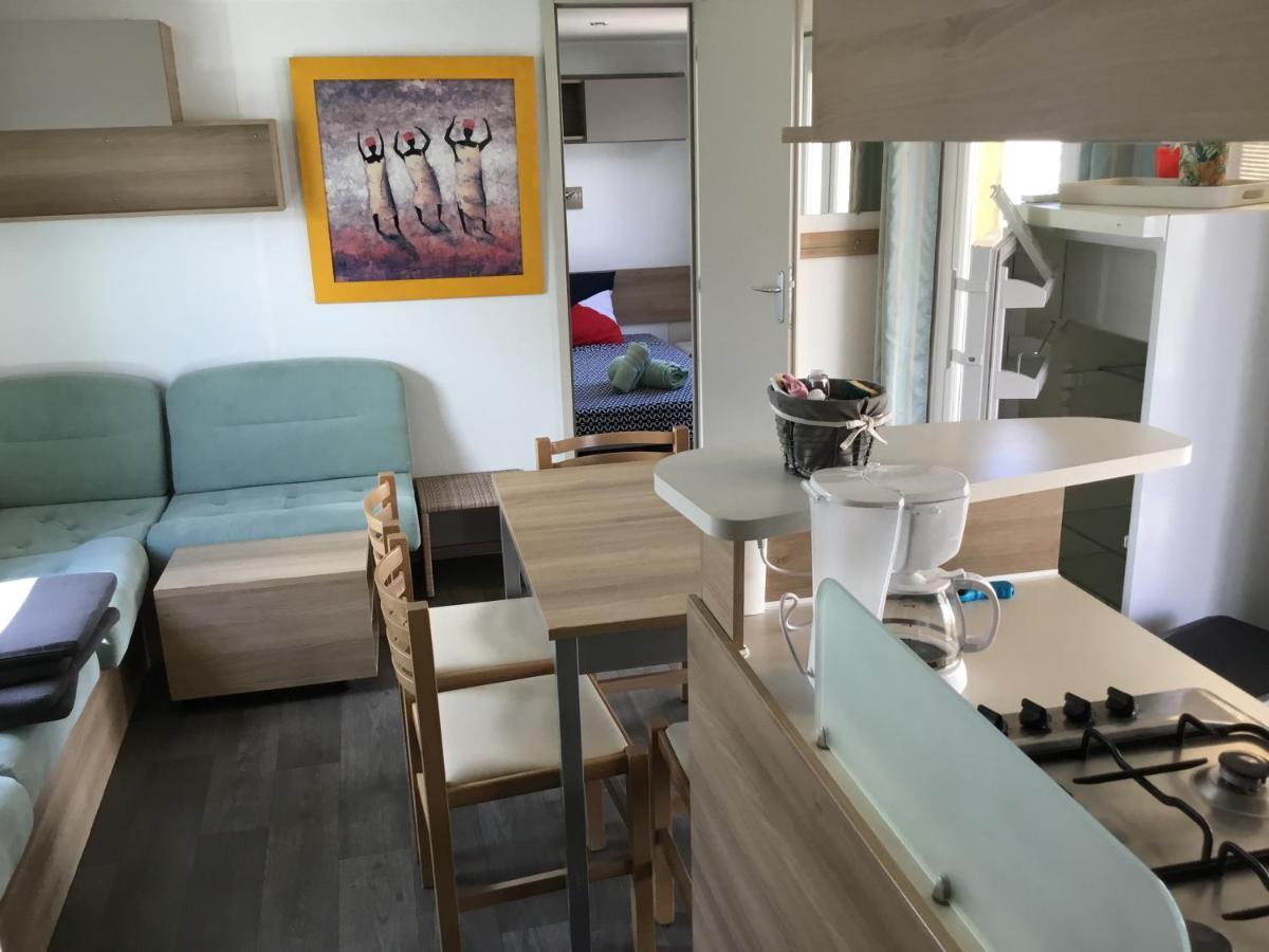 Frejus Tout Confort, Climatisation,Linge De Lit Et De Toilette, Coffre Fort, Ventilations Au Plafond Chambres Et Wifi Possible Екстер'єр фото