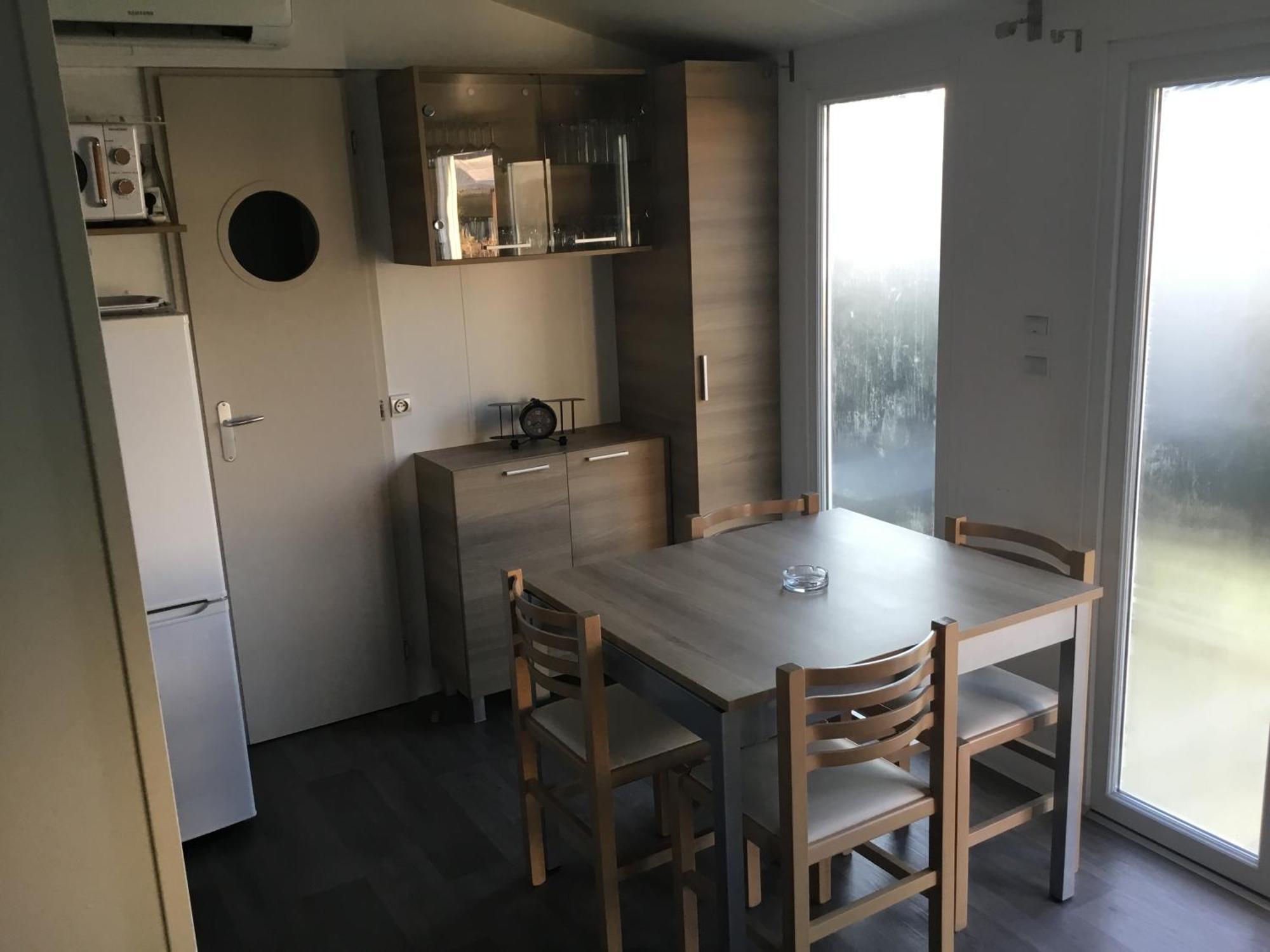 Frejus Tout Confort, Climatisation,Linge De Lit Et De Toilette, Coffre Fort, Ventilations Au Plafond Chambres Et Wifi Possible Екстер'єр фото
