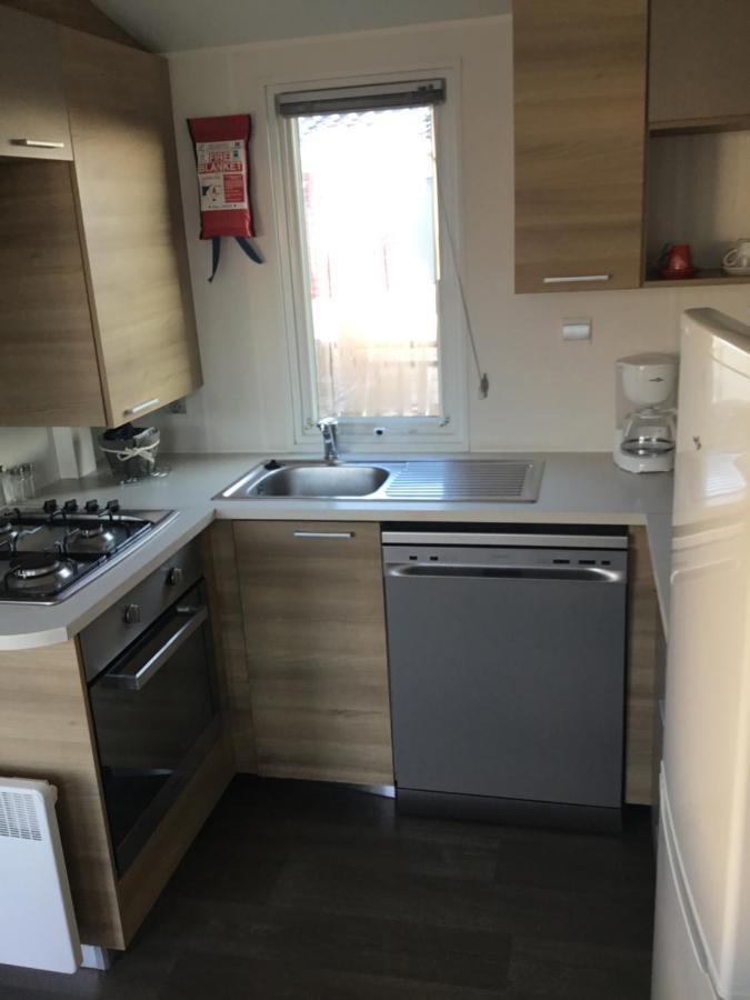 Frejus Tout Confort, Climatisation,Linge De Lit Et De Toilette, Coffre Fort, Ventilations Au Plafond Chambres Et Wifi Possible Екстер'єр фото