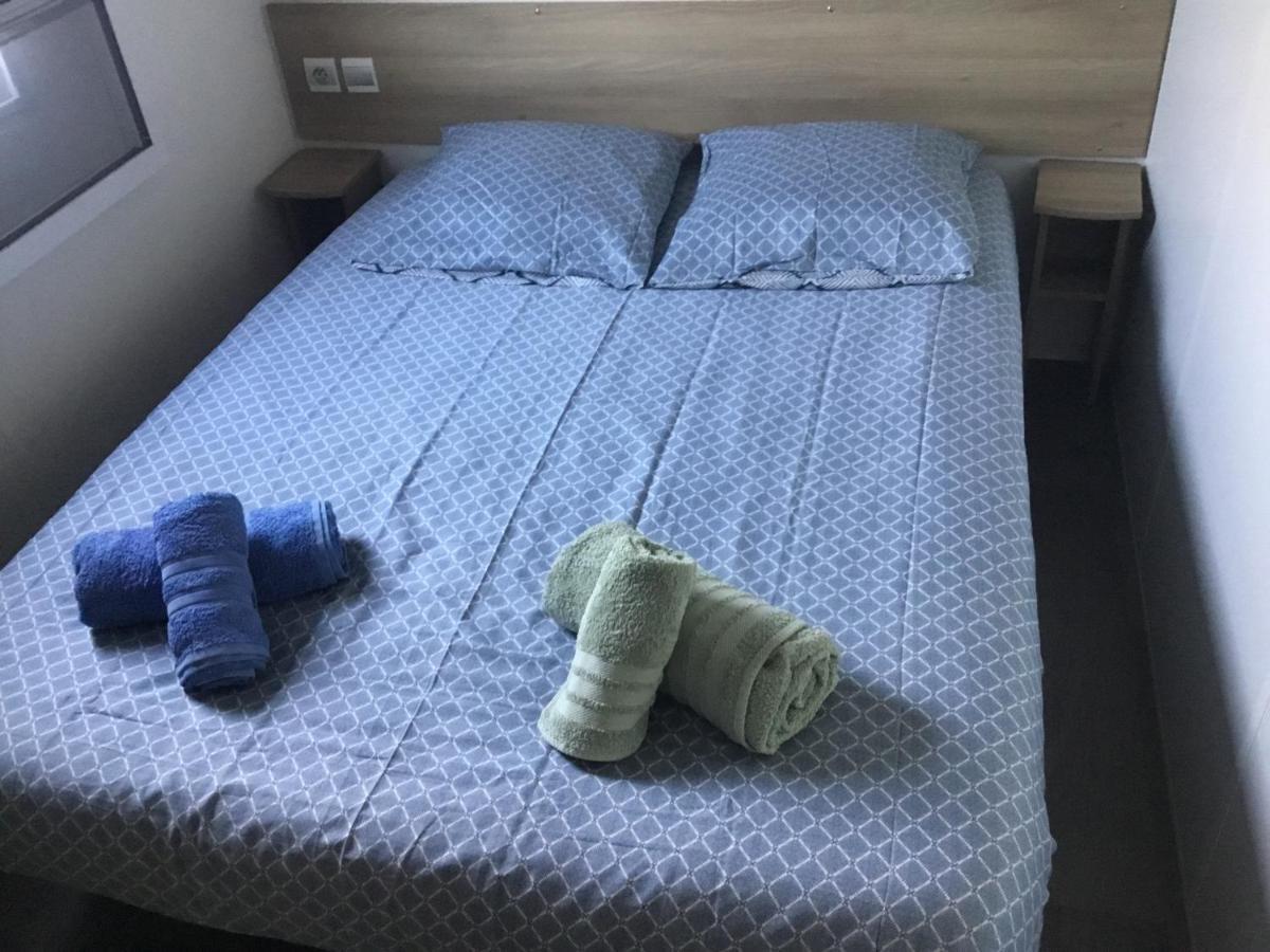 Frejus Tout Confort, Climatisation,Linge De Lit Et De Toilette, Coffre Fort, Ventilations Au Plafond Chambres Et Wifi Possible Екстер'єр фото